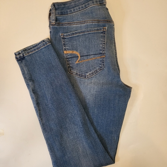 American Eagle Women's Outfitters Jegging Light Blue Wash Denim Jeans 10 Reg - Picture 9 of 10